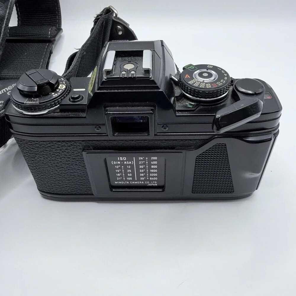 MINOLTA X-700 MPS 35mm Film Camera w/MD 49mm 1:1.7 Lens W/case